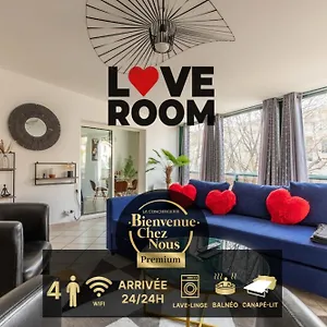 love-room-ou-pas-chamalires.hotels-rhonealpes.com/