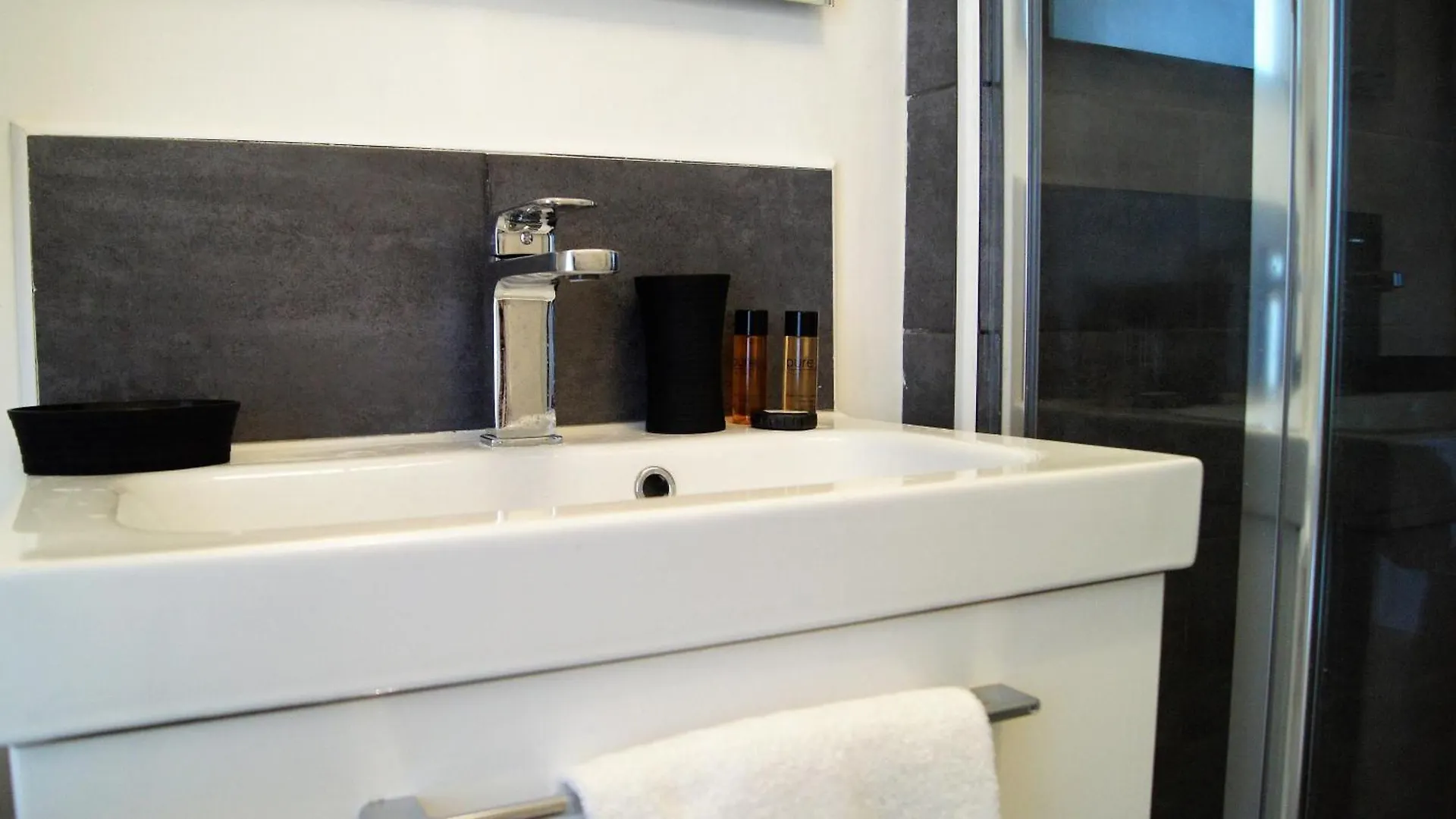 Appart Hotel Lille Baudoin 0*,  France